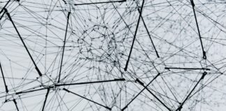 Graph Neural Networks – Theory, Architectures and Real-World Applications
